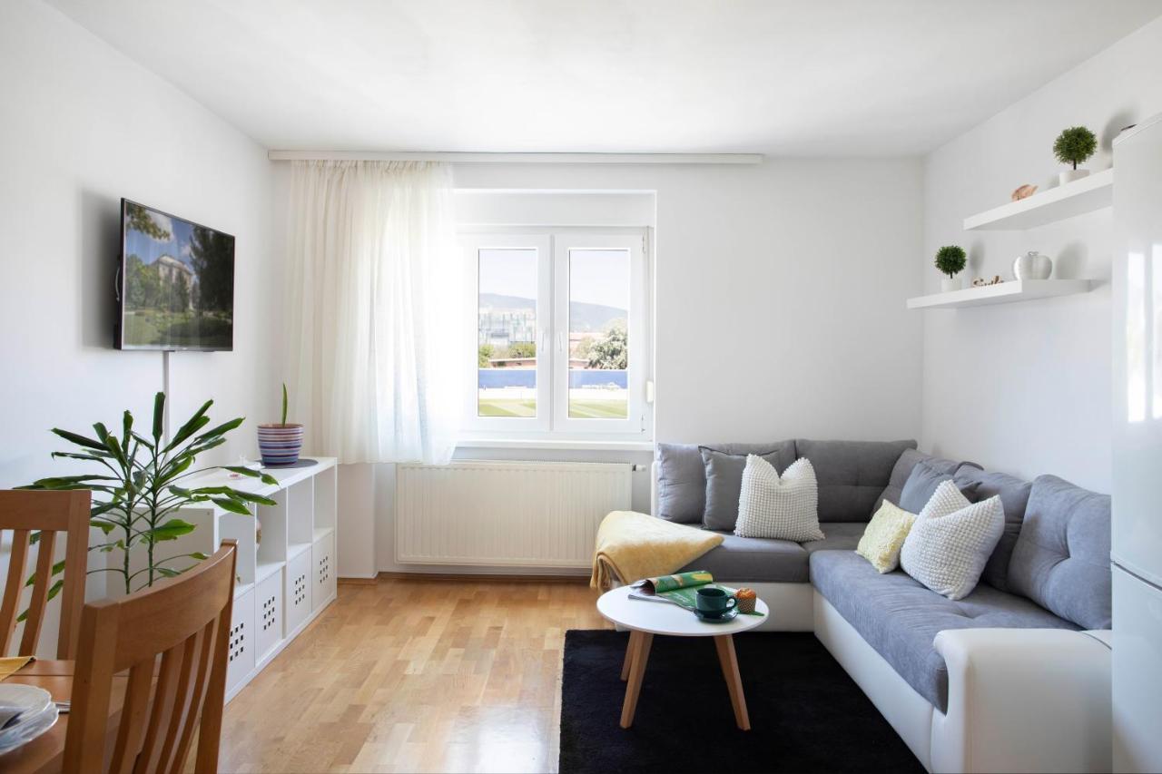 Spacious 2Bdr Apartment With A Cute Balcony Zagreb Extérieur photo